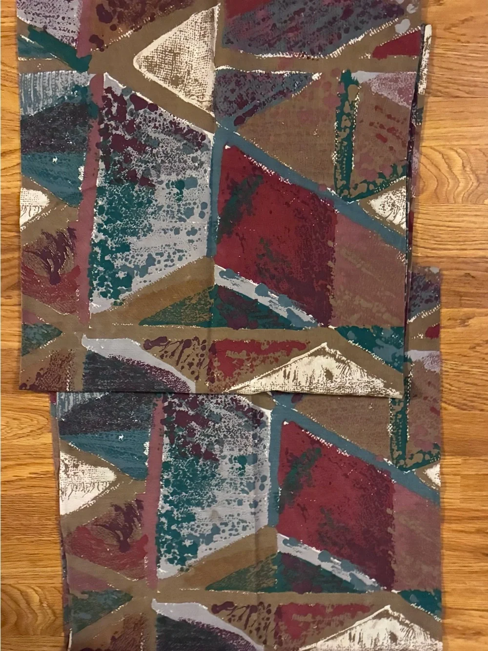 Set Of 2 Vintage 90's Abstract Geometric Burgundy Green 20x40 Hotel Pillowcases